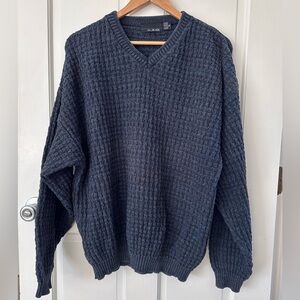 Vintage Bill Blass Men’s V-neck Sweater Navy Waffle Knit Hand Framed USA Size XL
